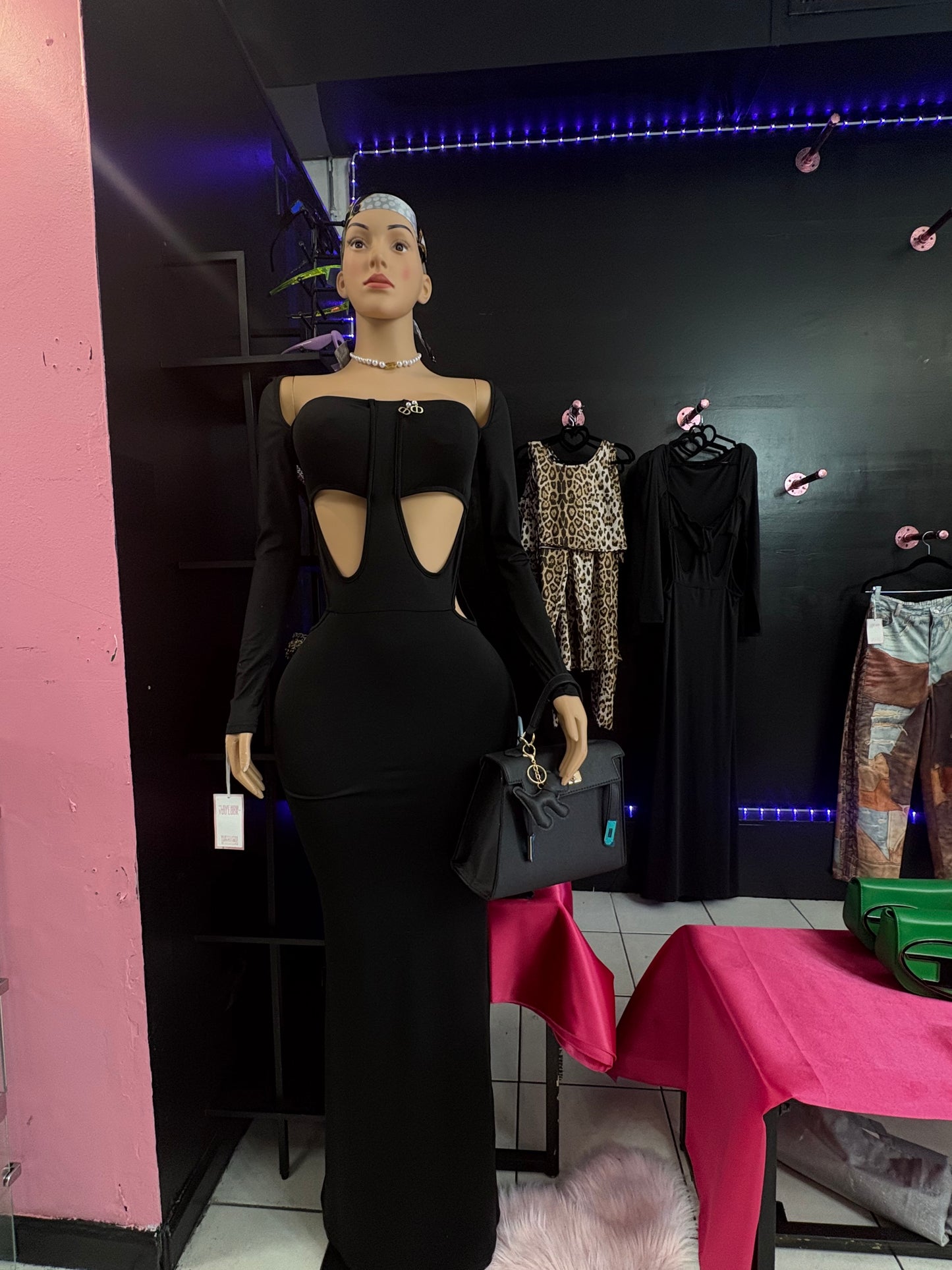 MIDNIGHT AFFAIR MAXI DRESS